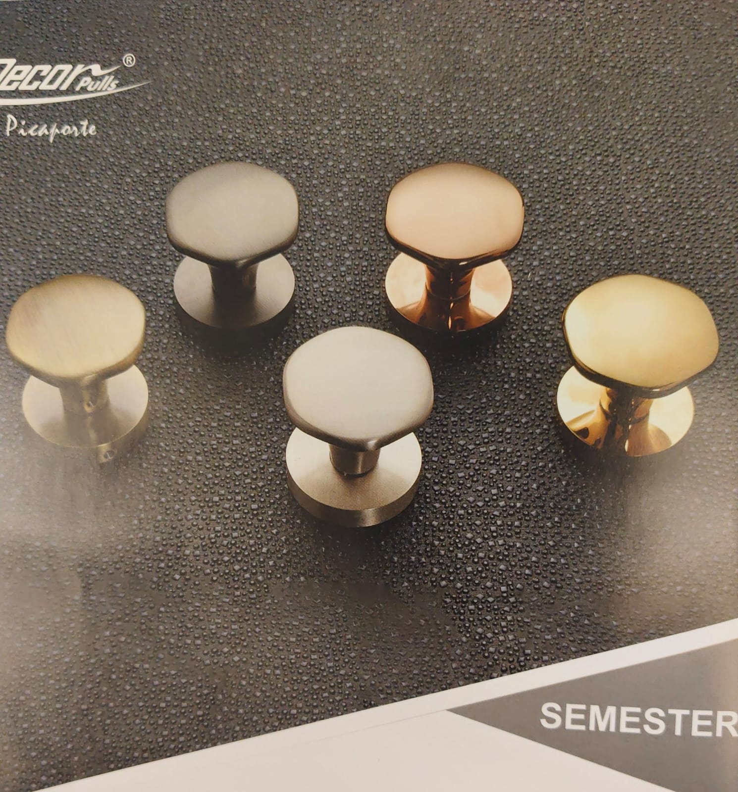 DECOR SEMESTER DM 048